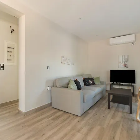 Апартаменты Euphoria *